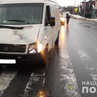 Смертельна ДТП: у Почаєві старенька бабуся потрапила під колеса автомобіля (Фото)