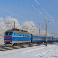 Стояв у полі п’ять годин: потяг із сотнями пасажирів застряг під Тернополем