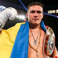 Усик привітав українців з Різдвом: вірте в Бога, а не в патріархати і церкви