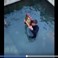 На Тернопільщині священик так освятив Йорданську воду, що люди всі просто “прозріли” (ВІДЕО)