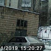 Менше, ніж за годину патрульні Тернополя знайшли викрадене авто