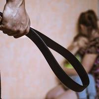 За домашнє насильство загрожує кримінальна відповідальність