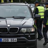 Водії, будьте обачними: за технічну несправність світлових приладів авто вас можуть зупинити