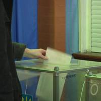 На одній із дільниць Тернополя не вистачає кабінок і бюлетенів