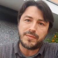 “Останніх кілька днів читати фб-стрічку неможливо. Від потоків бруду, які люди виливають один на одного, вже кров з очей!” – Сергій Притула