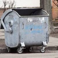 Облаштування майданчиків для сміттєвих контейнерів спричиняє сварки між містянами