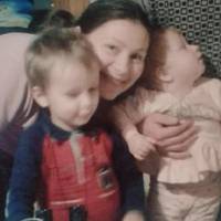 На Тернопільщині мама з двома маленькими дітьми поїхала у Почаївську Лавру і пропала (ФОТО)