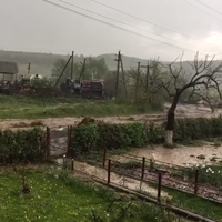 Вода зносила все на своєму шляху, - опублікували підбірку відео з потопу у Надрічному