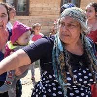 Селами Тернопільського району їздить група жінок ромської національності й обкрадають помешкання