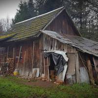 Молода пара за 5 днів перебудувала старий будинок самотньої бабці. Фото “До” та “Після”