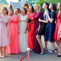 Які сукні на випускний у тренді цього року: поради дизайнерів (ФОТО)