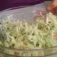 Низькокалорійні салати, з якими голодною точно не залишишся