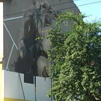 Мурал із Кузьмою в Тернополі заклеїли пінопластом (ВІДЕО)