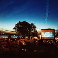 У Тернополі безкоштовно цілу ніч крутитимуть кіно під відкритим небом