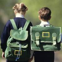 У Тернополі збирають шкільний портфелик для потребуючих дітей