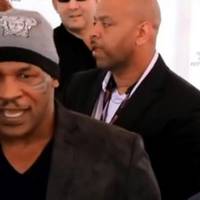 Цього по росТВ не покажуть. Майк Тайсон російськuм журналістам: «Убuрайтесь вон uз Украuны!» (ВІДЕО)