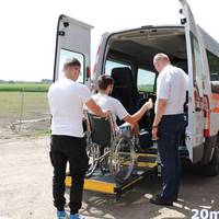 Дістатися на “Файне місто” люди на інвалідних візках зможуть на соціальному таксі