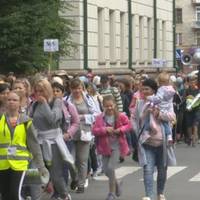 Сотні людей з Тернополя вирушили у пішу прощу до Зарваниці