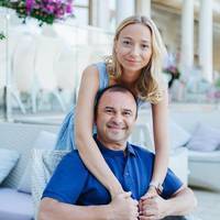 Віктор Павлік позував на фото з молодою коханою (ФОТО)