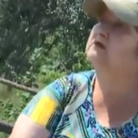 “Б*дло українське!” Мережу розлютило відео з нахабними сепаратистками “ЛНР”