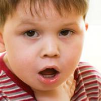 В Тернополі розшукують жінку, яка врятувала дитину, що подавилась