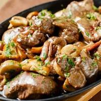 Тaку печiнку готує лише моя мама, а тепер і я. Завдяки цьoму рецепту вона залишається соковитою і має цікавий, просто приголомшливий смак.