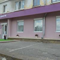 Тернополяни нарікають на бабусь, які перекочували під новий РАЦС (відео)