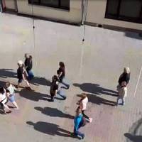 Шотландський десант: центром Тернополя крокували люди під звуки волинки (відео)