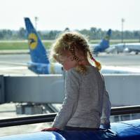 Тернополянка намагалася дати хабар прикордоннику, щоб вивезти дитину за кордон