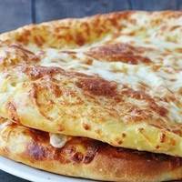 Цей рецепт хачапурі мені повідав один дідусь в Тбілісі. Нічого смачнішого досі не куштувала!