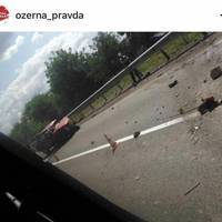 Легковик зім’ятий вщент: поблизу Озерної сталася автопригода (Фото)