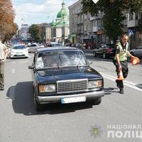 В центрі Тернополя автомобіль збив жінку