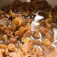 Лікарі в шоці! Ізюм і вода очистять печінку за 2 дні!