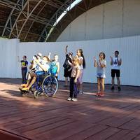 У неділю на Театральному майдані Тернополя виступатимуть діти з інвалідністю. ВІДЕО