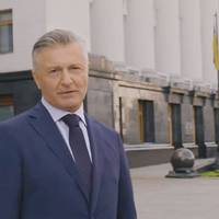 Зеленський дав інтерв’ю про свої 100 днів актору з серіалу 