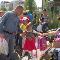 Тернопільський “Карітас” зібрав понад 250 шкільних портфеликів для дітей