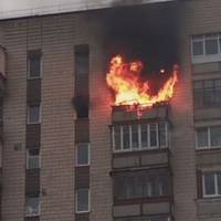 З`явилося відео, як у Тернополі палала квартира на 8-му поверсі