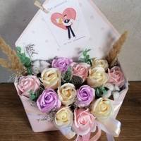 Мильні композиції талановитої тернополянки, наче щойно зірваний розкішний букет троянд (фото)