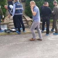 На подвір’ї ректора ТНЕУ знайшли записку з погрозою про смерть