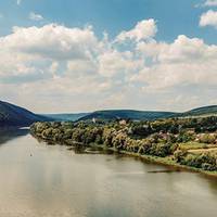 Як кінь, турист і пан Михайло охороняють зниклий Червоногород, водяні Заліщики і високі Товтри