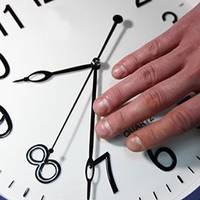 Зимовий час: коли переводити стрілки годинника