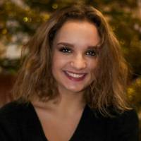 Допоможіть 18-річній дівчині з Тернопільщини, у якої виявили дуже рідкісну хворобу