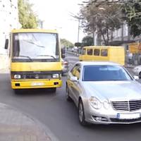 У Тернополі водій “Мерседеса” провчив маршрутчика. ВІДЕО