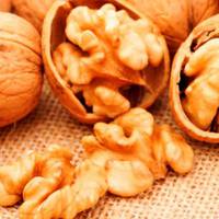 Очистити волоські горіхи набагато легше, ніж ви думаєте