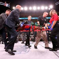 Помер американський боксер, який перебував у комі після бою Усика