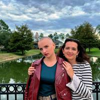 18-річна чортків’янка продовжує боротись зі страшною хворобою: закінчили другий курс хіміотерапії