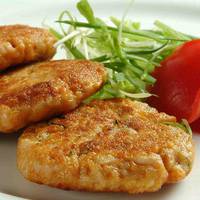 Смачнючі та економні котлети! Готую вже пару днів і зовсім не набридли. Чоловіку вони подобаються більше, ніж класичні