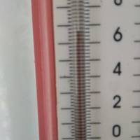 У медпункті, як в холодильнику: неподалік Почаєва хворі люди мерзнуть через тяганину чиновників