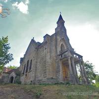 Скандал у Тернопільсько-Бучацькій єпархії ПЦУ: священника заборонили в служінні, а він чудить