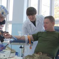 Військові підтримали флешмоб “Брати по крові” та здали кров для тернополян